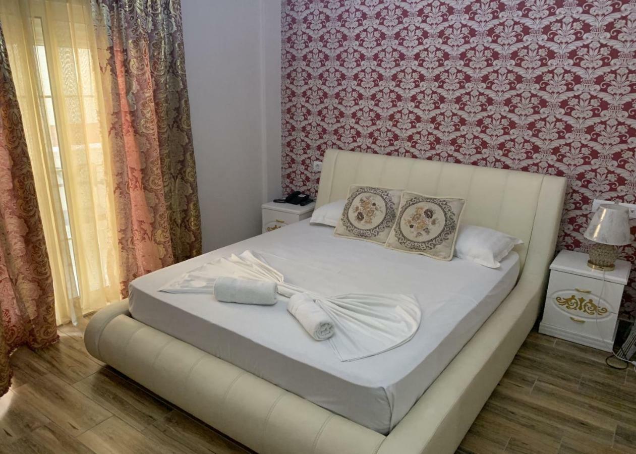 Hotel Antalya - Beach Durrës Exteriör bild