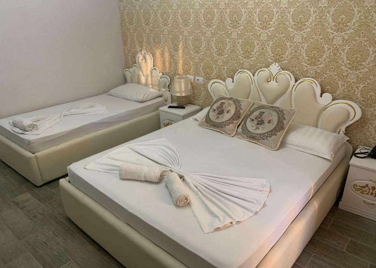 Hotel Antalya - Beach Durrës Exteriör bild